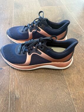 lululemon athletica Navy and Rose Gold Athletic Running Shoes Size 8 Used 2-3x